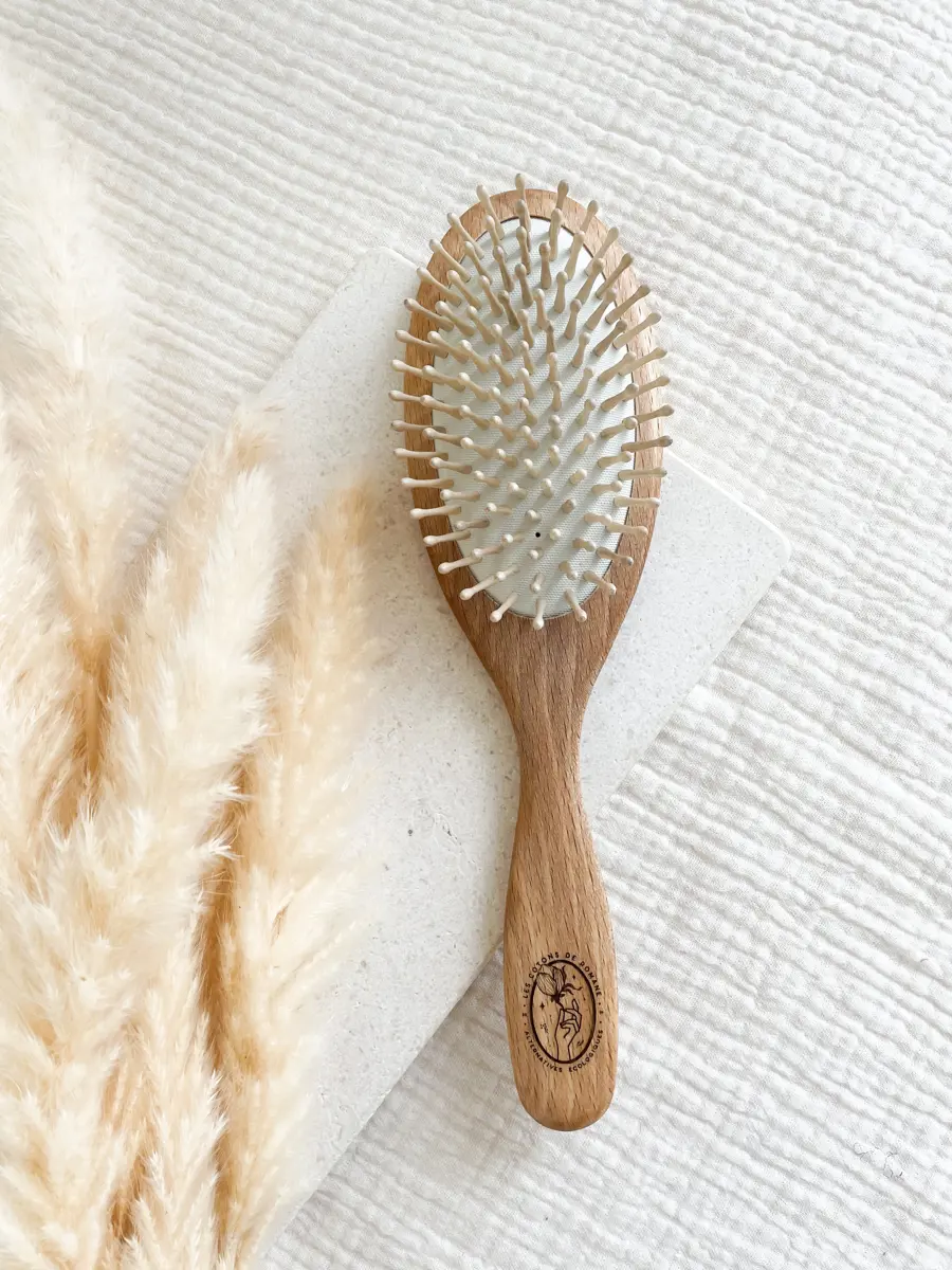 Brosse à cheveux avec picots en bois