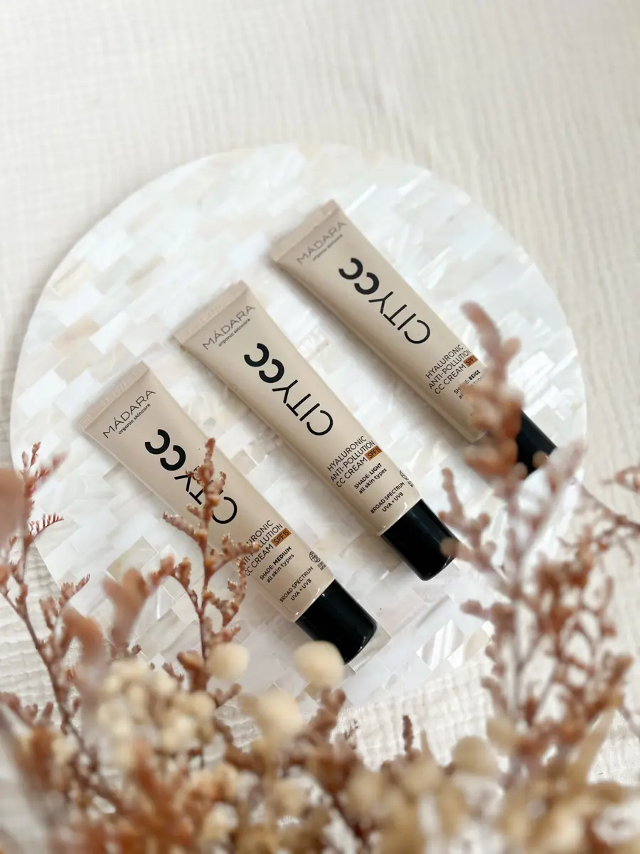 CITY CC Hyaluronic CC crème anti-pollution SPF 15 - Madara