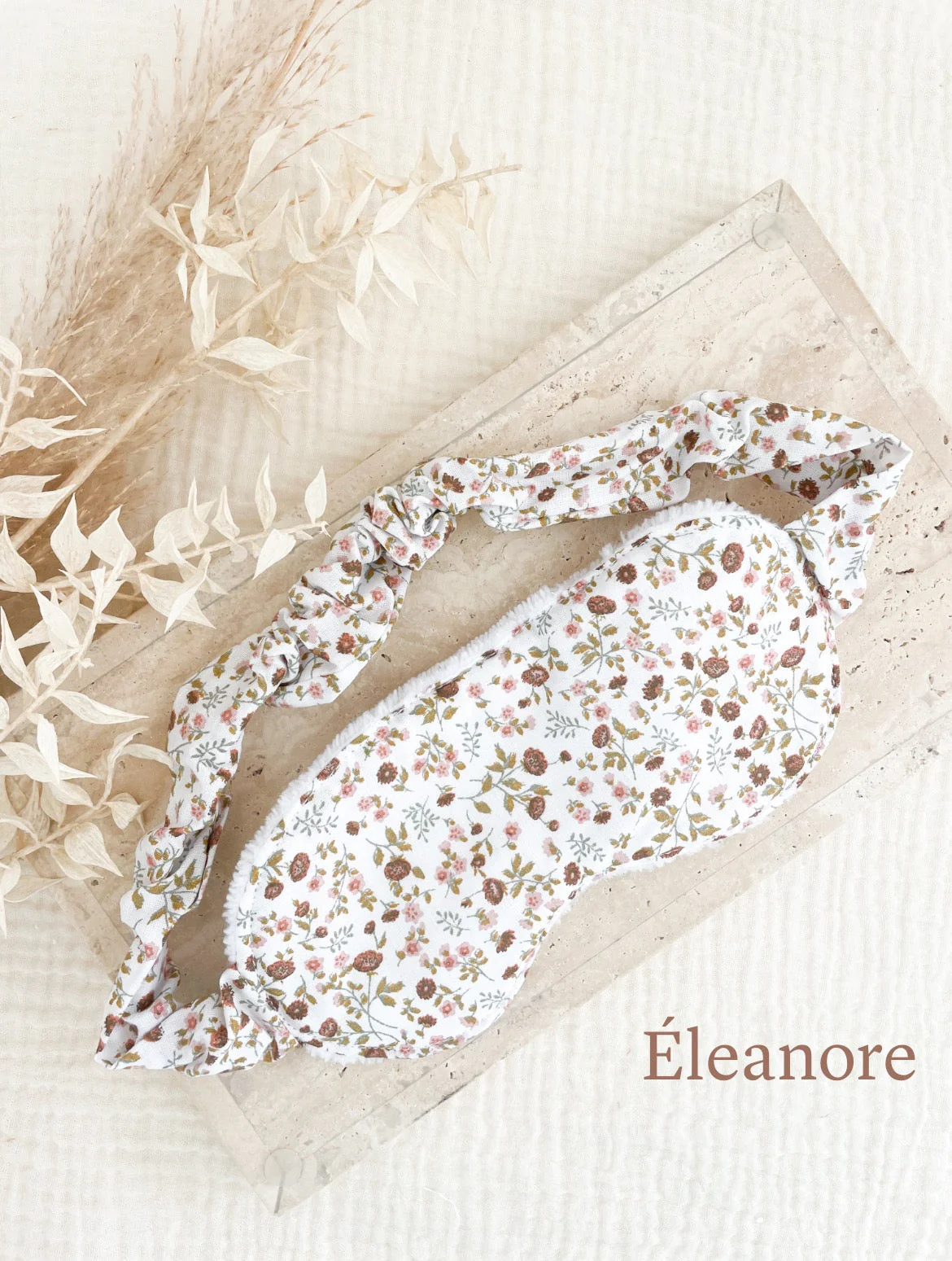 Masque de nuit avec finitions « froufrous » - Image 20