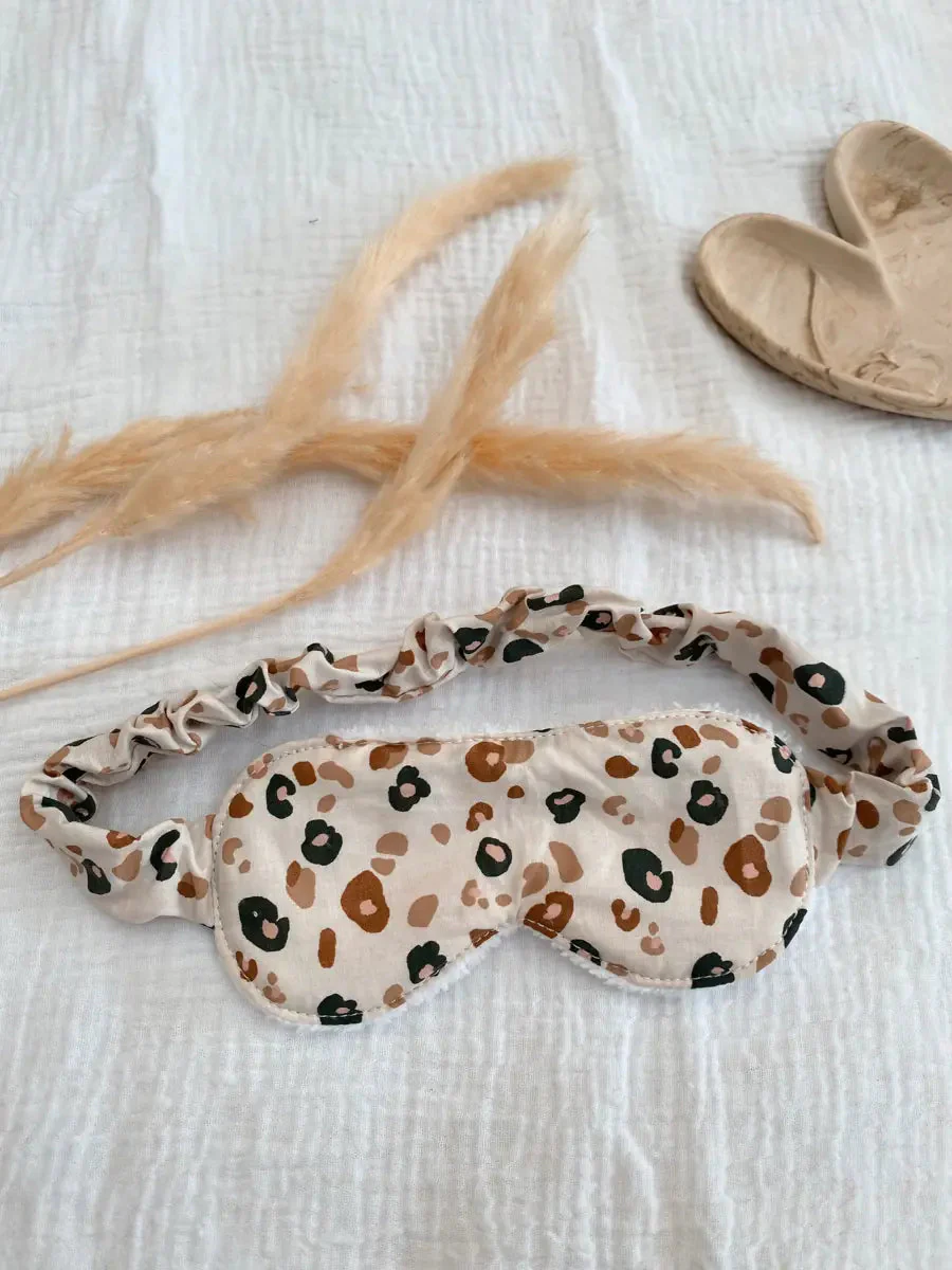 Masque de nuit avec finitions « froufrous » - Image 30