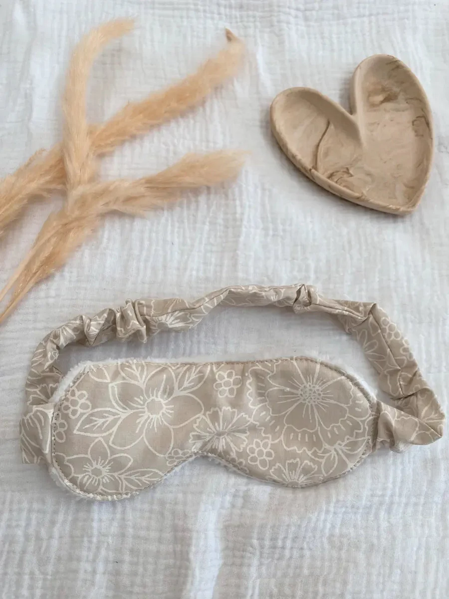 Masque de nuit avec finitions « froufrous » - Image 32