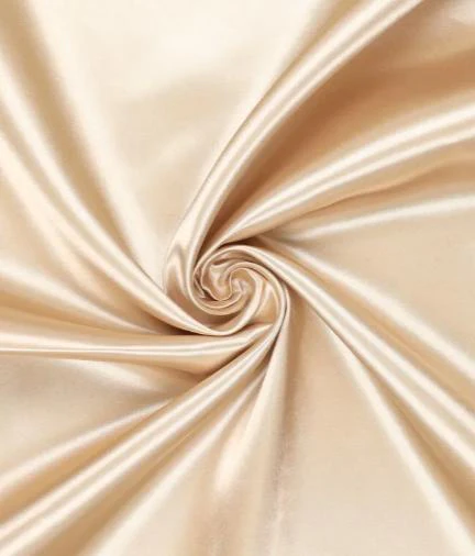 Satin nude