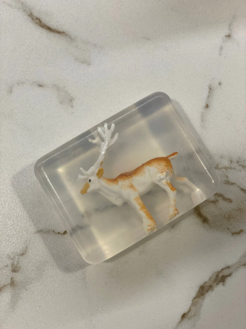 Savon avec figurines au choix (animaux, dinosaures, ...) - Image 6