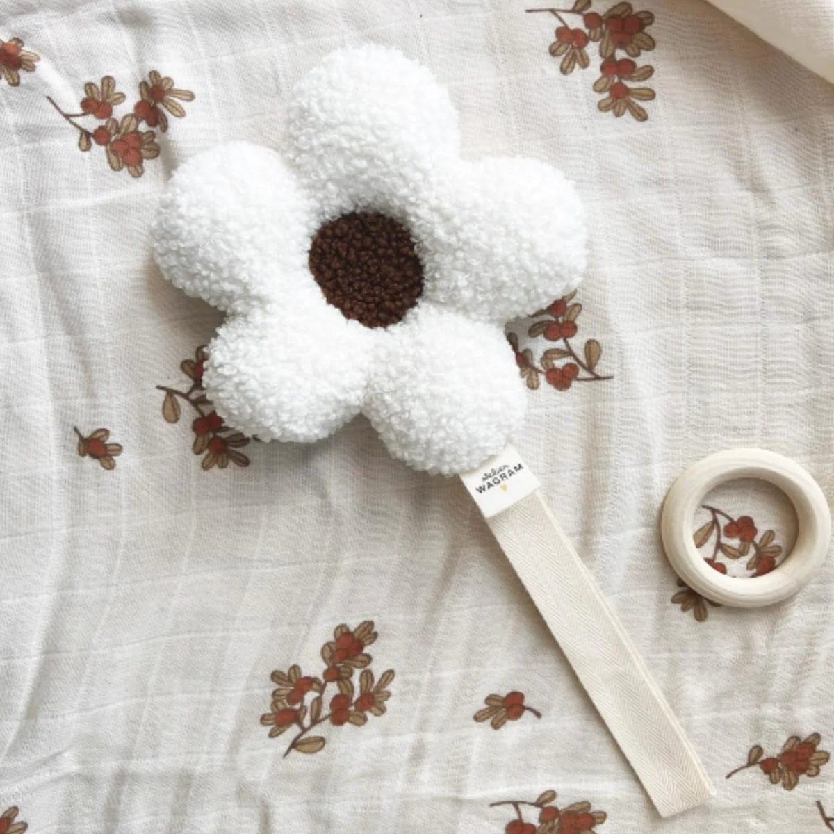 Suspension fleur en moumoute - Atelier Wagram