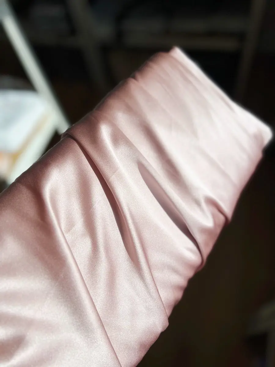 Tissu satin de soie lila - Image 2